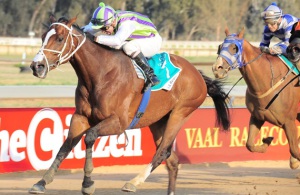 King Of Sand. In A Rush (Fransie Herholdt) powers hime to win the Emerald Cup (JC Photos)