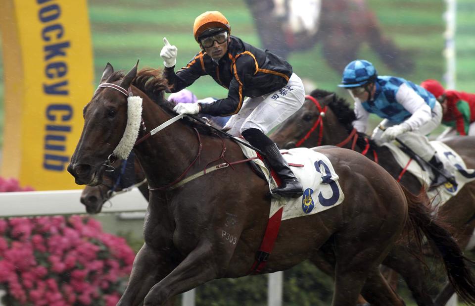 Karis Teetan wins the HK Gr2 Chairman's Trophy