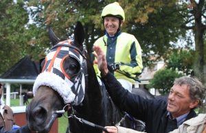 Assistant trainer David Lilley and Karl Neisius with Power King - he will peak for the Met