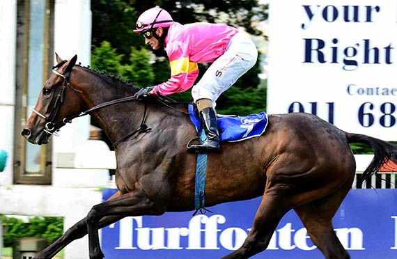 Zephira wins the Allez France Handicap at Turffontein on 2014-02-15