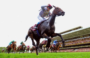 Treve wins the 2014 Prix de l'Arc de Triomphe