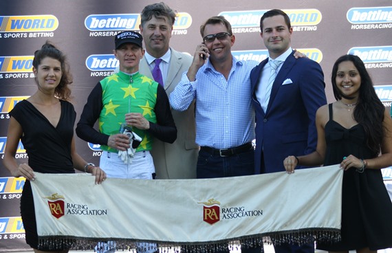 Seen this before? Piere Strydom and Joey Ramsden with the Jooste team on the podium (Bay Media)