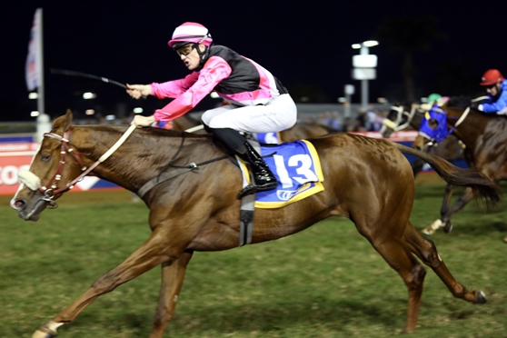 Easy Lover wins Canon Business Centre Handicap