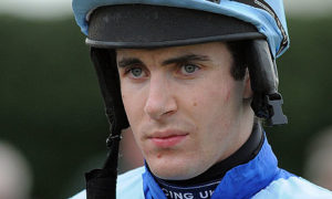 Aidan Coleman rides Victor Echo at Huntingdon