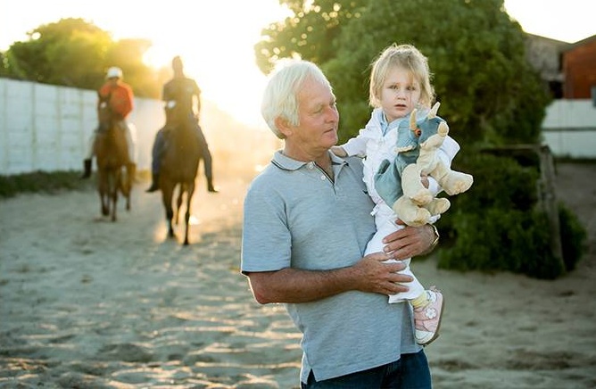 Harold with 'assistant trainer' Courtney (pic: Tracy Robertson)