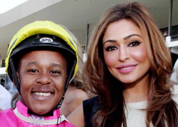 Jockey Muzi Yeni chats to model-turned-Bollywood actress Tarina Patel before the start