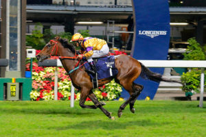 Keita Tosaki wins the final leg of the challenge aboard Big Bang Bong (photo: HKJC)