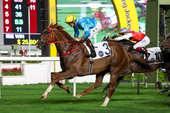 Wunderbar steams to victory at Sha Tin (Pic - HKJC)